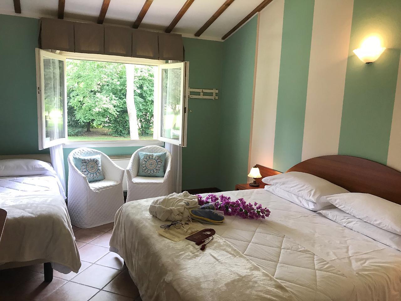 West Garda Hotel بادينغي سول غاردا المظهر الخارجي الصورة