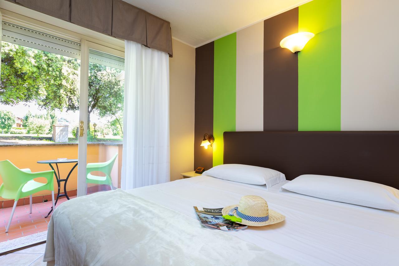 West Garda Hotel بادينغي سول غاردا المظهر الخارجي الصورة